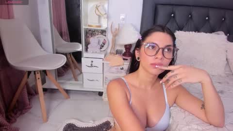 Snapshot of sweetnicky1 chatting on 11/26/25, 07:59 sweetnicky1 online show from 11/26/25, 07:59