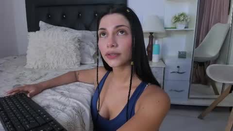 Snapshot of sweetnicky1 chatting on 07/15/26, 04:56 sweetnicky1 online show from 07/15/26, 04:56
