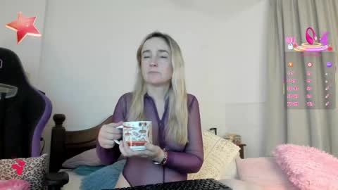 Snapshot of sweetnina_wet chatting on 05/11/26, 08:50 Sweetnina online show from 05/11/26, 08:50