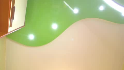 Veronica and Alex online show from 09/21/25, 09:11