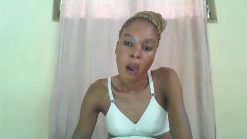 ESTHER online show from 02/11/25, 12:58