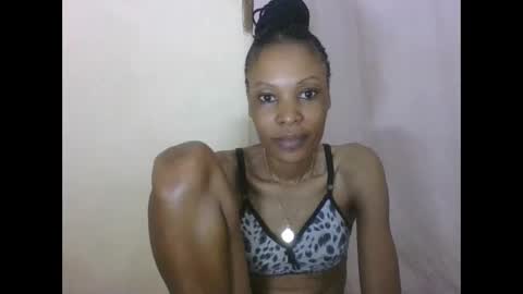 ESTHER online show from 09/20/25, 01:28