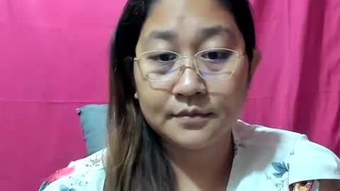 Snapshot of sweetpilipina88 chatting on 12/19/24, 02:23 MIA online show from 12/19/24, 02:23