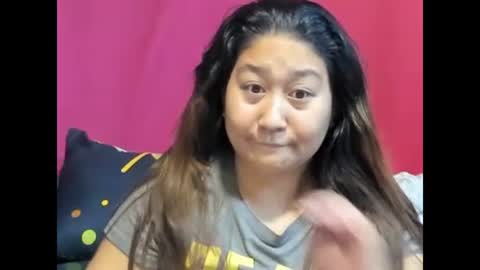 Snapshot of sweetpilipina88 chatting on 02/13/25, 01:59 MIA online show from 02/13/25, 01:59