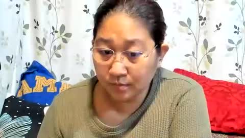 Snapshot of sweetpilipina88 chatting on 09/22/25, 06:54 MIA online show from 09/22/25, 06:54