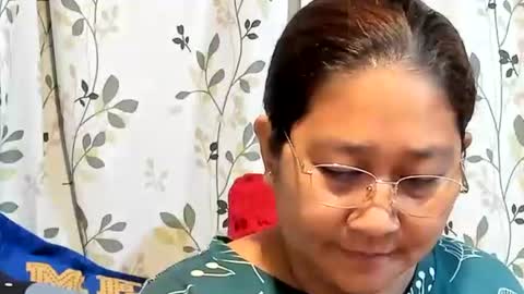Snapshot of sweetpilipina88 chatting on 09/28/25, 08:20 MIA online show from 09/28/25, 08:20