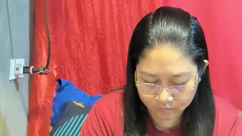 Snapshot of sweetpilipina88 chatting on 05/05/26, 12:29 MIA online show from 05/05/26, 12:29