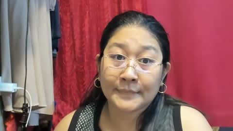 Snapshot of sweetpilipina88 chatting on 05/14/26, 10:22 MIA online show from 05/14/26, 10:22