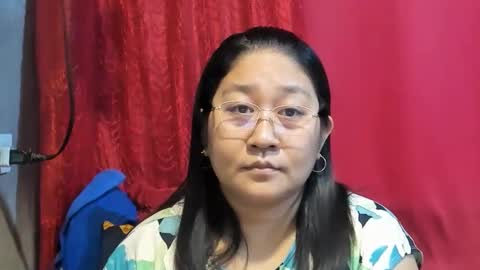 Snapshot of sweetpilipina88 chatting on 05/15/26, 11:45 MIA online show from 05/15/26, 11:45