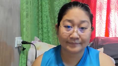 Snapshot of sweetpilipina88 chatting on 05/30/26, 11:35 MIA online show from 05/30/26, 11:35