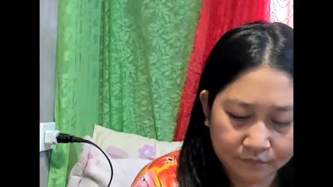 Snapshot of sweetpilipina88 chatting on 06/04/26, 04:40 MIA online show from 06/04/26, 04:40