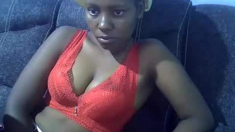 Snapshot of sweetqueen20 chatting on 01/14/26, 02:50 queen online show from 01/14/26, 02:50