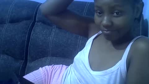 Snapshot of sweetqueen20 chatting on 02/22/26, 03:40 queen online show from 02/22/26, 03:40