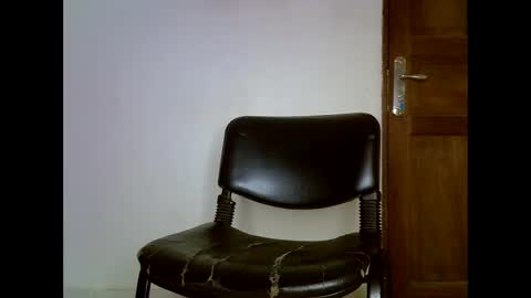 Snapshot of sweetrenne chatting on 02/13/25, 11:37 sweetrenne online show from 02/13/25, 11:37