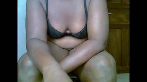 Snapshot of sweetrenne chatting on 02/23/25, 06:01 sweetrenne online show from 02/23/25, 06:01