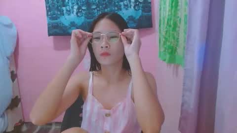 Snapshot of sweetsexygirl20 chatting on 05/27/26, 12:46 Mia online show from 05/27/26, 12:46