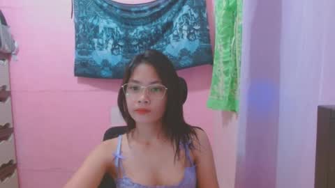 Mia online show from 08/06/26, 03:30