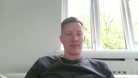 sweetsinner83 online show from 05/20/26, 06:47