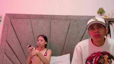 Snapshot of sweetsinners_os chatting on 06/24/26, 12:15 Miel and Leo online show from 06/24/26, 12:15