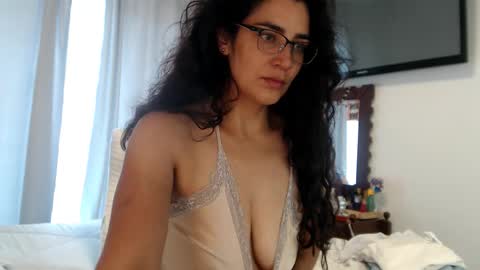 Dianis online show from 12/18/25, 05:19