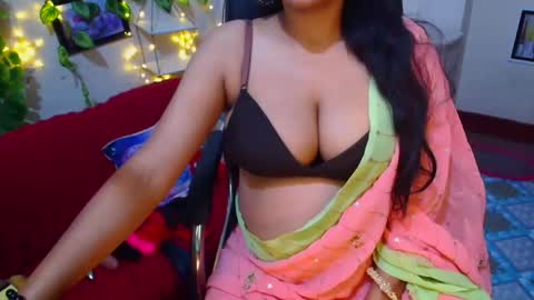 Snapshot of sweetsour18 chatting on 12/23/25, 02:09 SweetSour online show from 12/23/25, 02:09