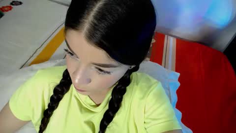 Snapshot of sweett_ale_ chatting on 03/08/25, 07:20 Al online show from 03/08/25, 07:20