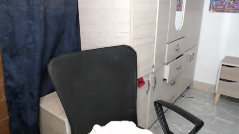 sweett_candy1 online show from 09/24/25, 03:43