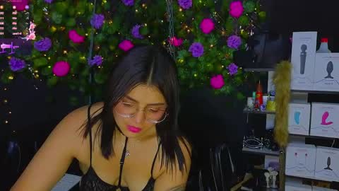 Molly -  INDEPENDENT MODEL online show from 05/07/26, 11:54