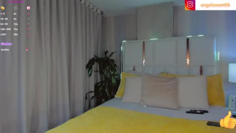 Snapshot of sweett_shinexx chatting on 01/13/25, 04:18 angel online show from 01/13/25, 04:18