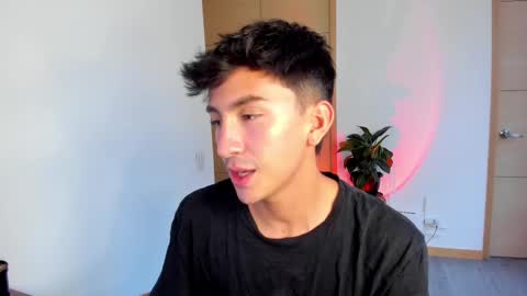 Snapshot of sweettaaron chatting on 09/16/25, 06:09 Andy online show from 09/16/25, 06:09