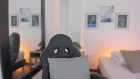 Snapshot of sweettammy_ chatting on 12/28/24, 07:43 Tammy online show from 12/28/24, 07:43