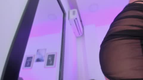 Snapshot of sweettammy_ chatting on 01/17/25, 04:47 Tammy online show from 01/17/25, 04:47