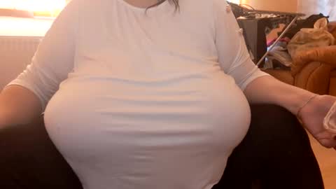 Maya online show from 02/17/25, 11:44