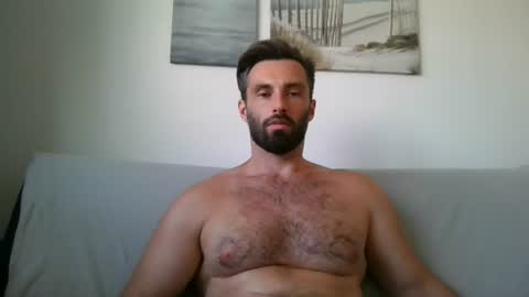 Snapshot of sweettom69 chatting on 06/25/26, 08:19 Tom online show from 06/25/26, 08:19