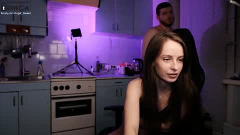 Snapshot of sweettooth20 chatting on 02/13/26, 06:15 Leila and Alex online show from 02/13/26, 06:15