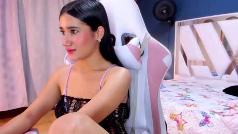 Snapshot of sweettyalondra chatting on 03/02/25, 12:31 ALONDRA online show from 03/02/25, 12:31