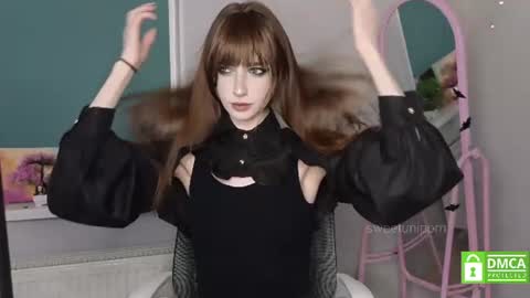 Snapshot of sweetuniporn chatting on 08/07/26, 09:55 Elis a little vacation Ill be here Saturday my schedules in bio online show from 08/07/26, 09:55