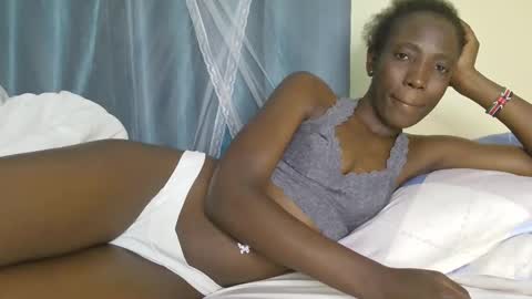 sweetvalariy online show from 09/15/25, 08:47