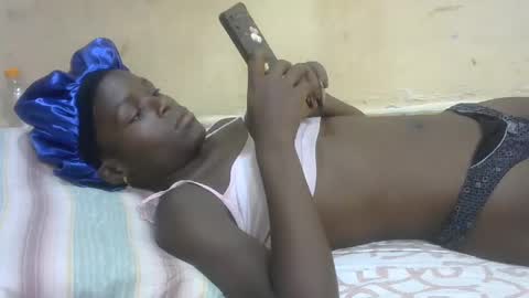 Snapshot of sweetvallerie chatting on 03/07/25, 04:11 sweetvallerie online show from 03/07/25, 04:11