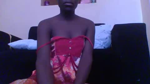 Snapshot of sweetvallerie chatting on 10/29/25, 07:32 sweetvallerie online show from 10/29/25, 07:32