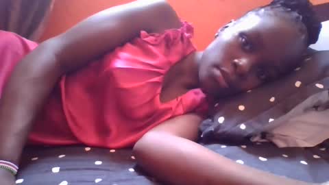 Snapshot of sweetvallerie chatting on 03/17/26, 09:45 sweetvallerie online show from 03/17/26, 09:45