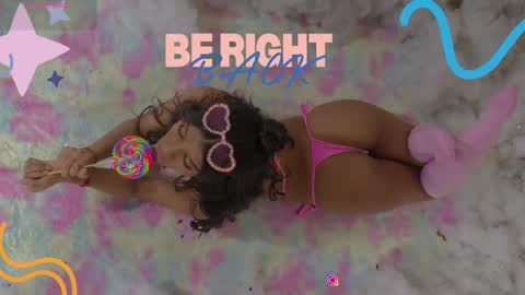 sweetviolet___ online show from 04/30/26, 12:22