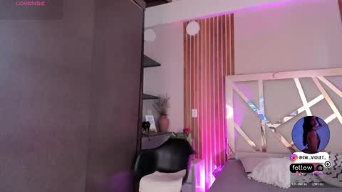 sweetviolet___ online show from 05/01/26, 01:48