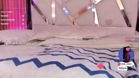 sweetviolet___ online show from 05/11/26, 04:04