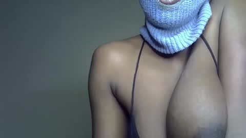 Snapshot of sweetvirgi25 chatting on 02/16/26, 09:44 loving soul online show from 02/16/26, 09:44