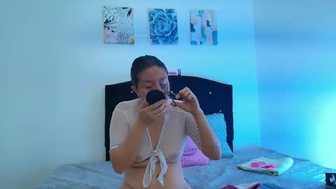 Mia online show from 05/11/26, 11:38