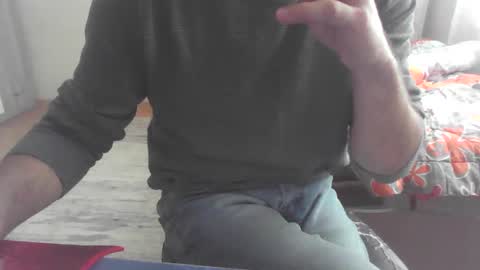 Snapshot of sweety_boy21 chatting on 01/11/25, 01:32 sweety_boy21 online show from 01/11/25, 01:32