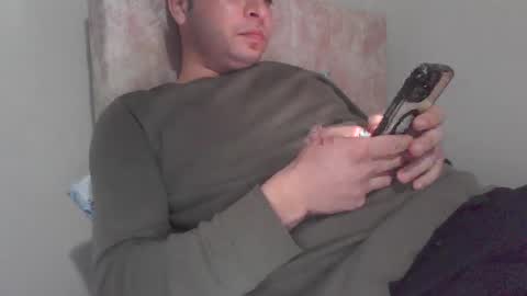 Snapshot of sweety_boy21 chatting on 01/19/25, 04:25 sweety_boy21 online show from 01/19/25, 04:25