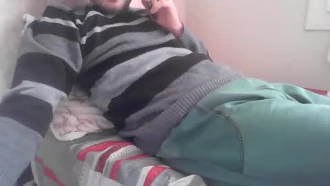 Snapshot of sweety_boy21 chatting on 01/06/26, 01:04 sweety_boy21 online show from 01/06/26, 01:04