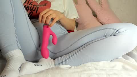 Snapshot of sweety_cum chatting on 02/07/25, 12:53 Mia online show from 02/07/25, 12:53
